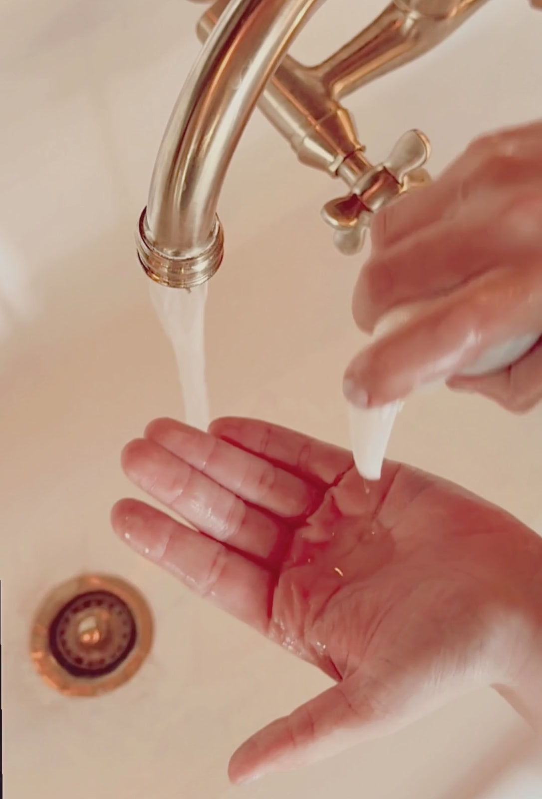 Oil to Milk Lather | Naked Goat